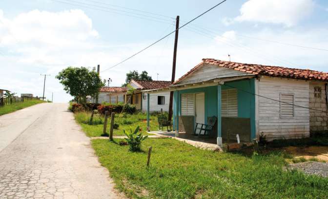 Huisjes langs de weg in Havana