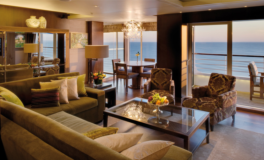 Luxe en ruime penthouse van een suite bij Crystal Cruises