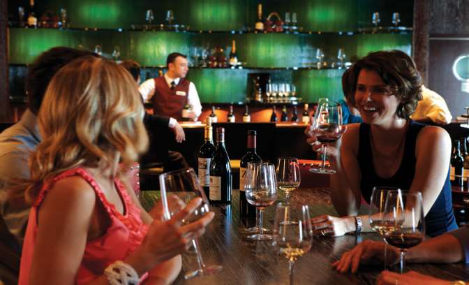 Restaurant aan boord van schip Celebrity Equinox