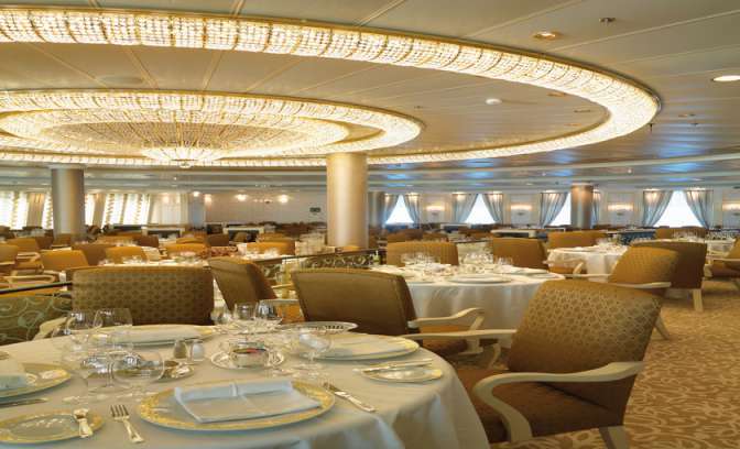 Hoofd restaurant Oceania Marina