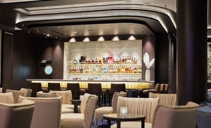 Lounge op het Seven Seas Splendor schip