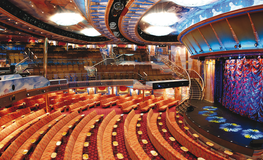 bovenaanzicht van het theater op de Costa Mediterranea